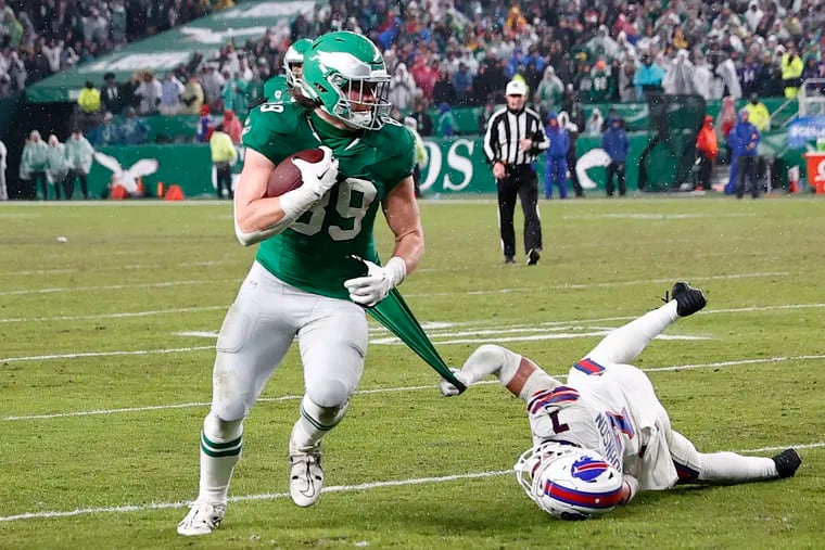 Eagles tight end Jack Stoll is happy to be back in Philly.