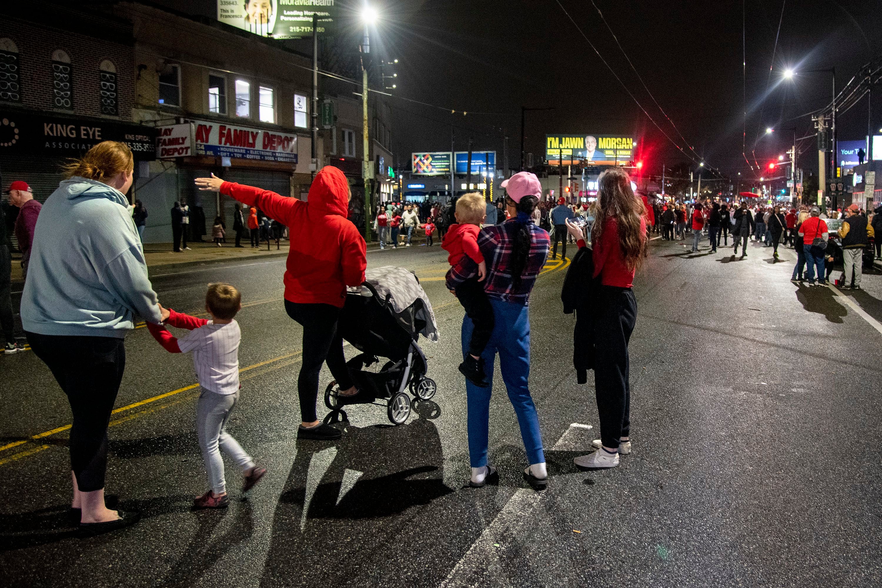 Chester County residents hyped over Phillies as World Series nears – Daily  Local