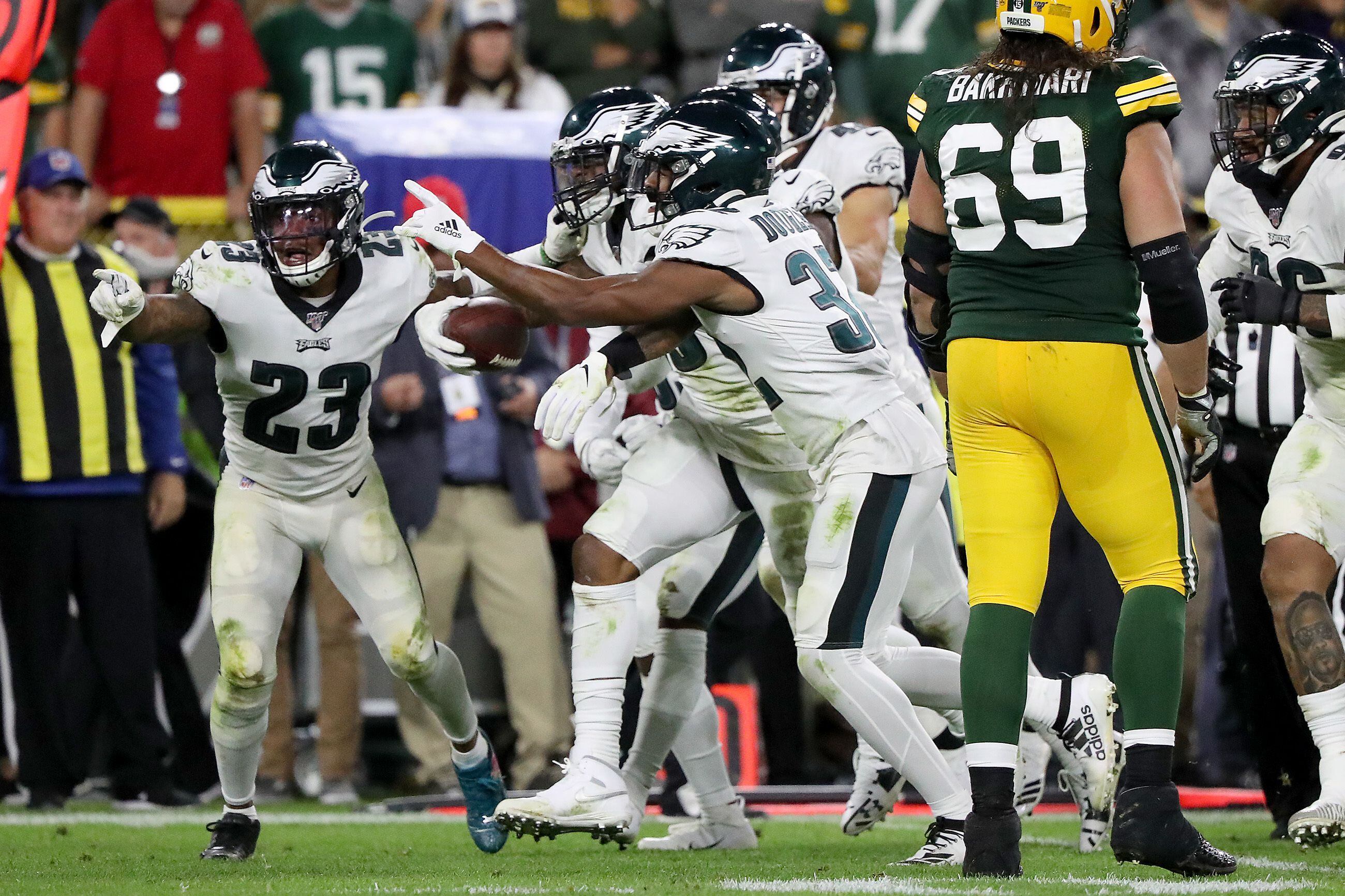 Eagles outlast Green Bay Packers as Craig James' deflection, Nigel