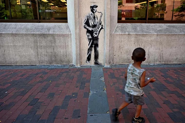 September 9, 2024: Even on his “day off” the busker known as “Etta's Baby Boy” and his alto saxophone "Miss Nasty" turn heads (but probably not ears) at his regular spot at Fourth and Market.