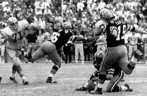 Random Philly Athletes on X: Tom Dempsey Placekicker Philadelphia Eagles ( 1971-1974)  / X