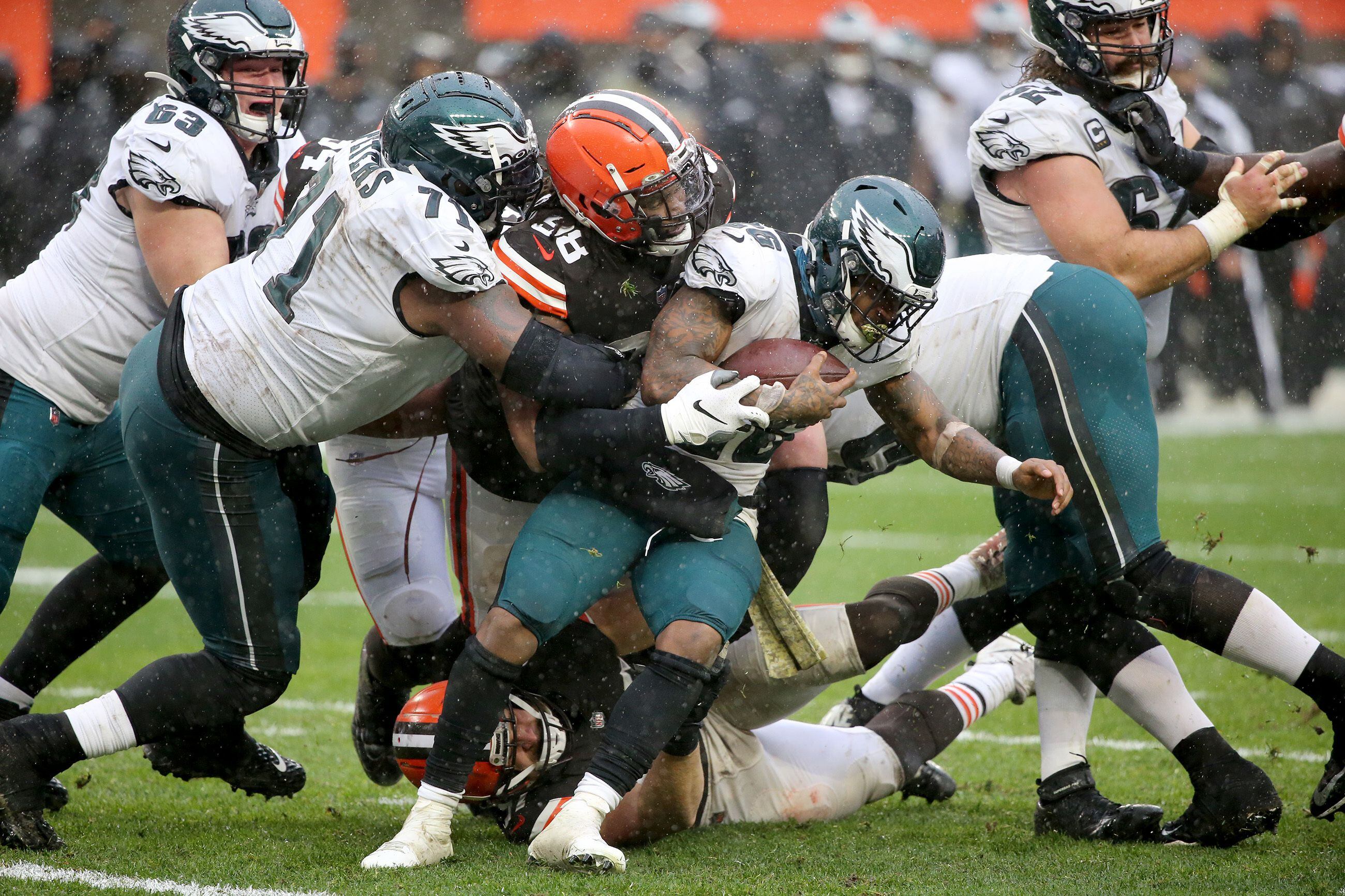 Eagles' Alshon Jeffery hiding autographed jerseys around Philly