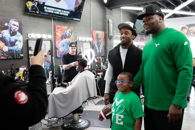 Philadelphia Eagles players give back at annual holiday party