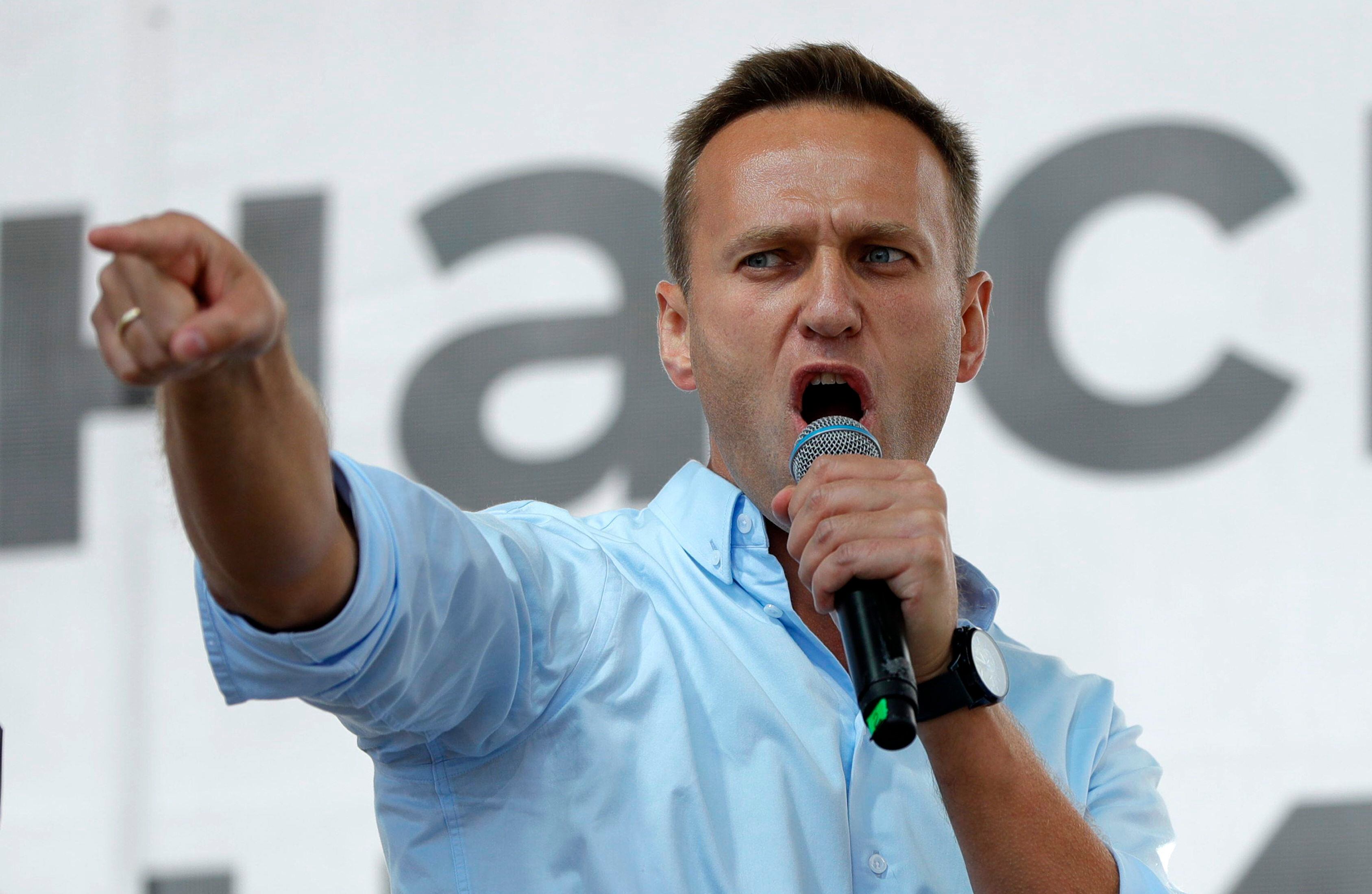 Navalny. Não há vestígios de veneno nas análises, dizem os médicos