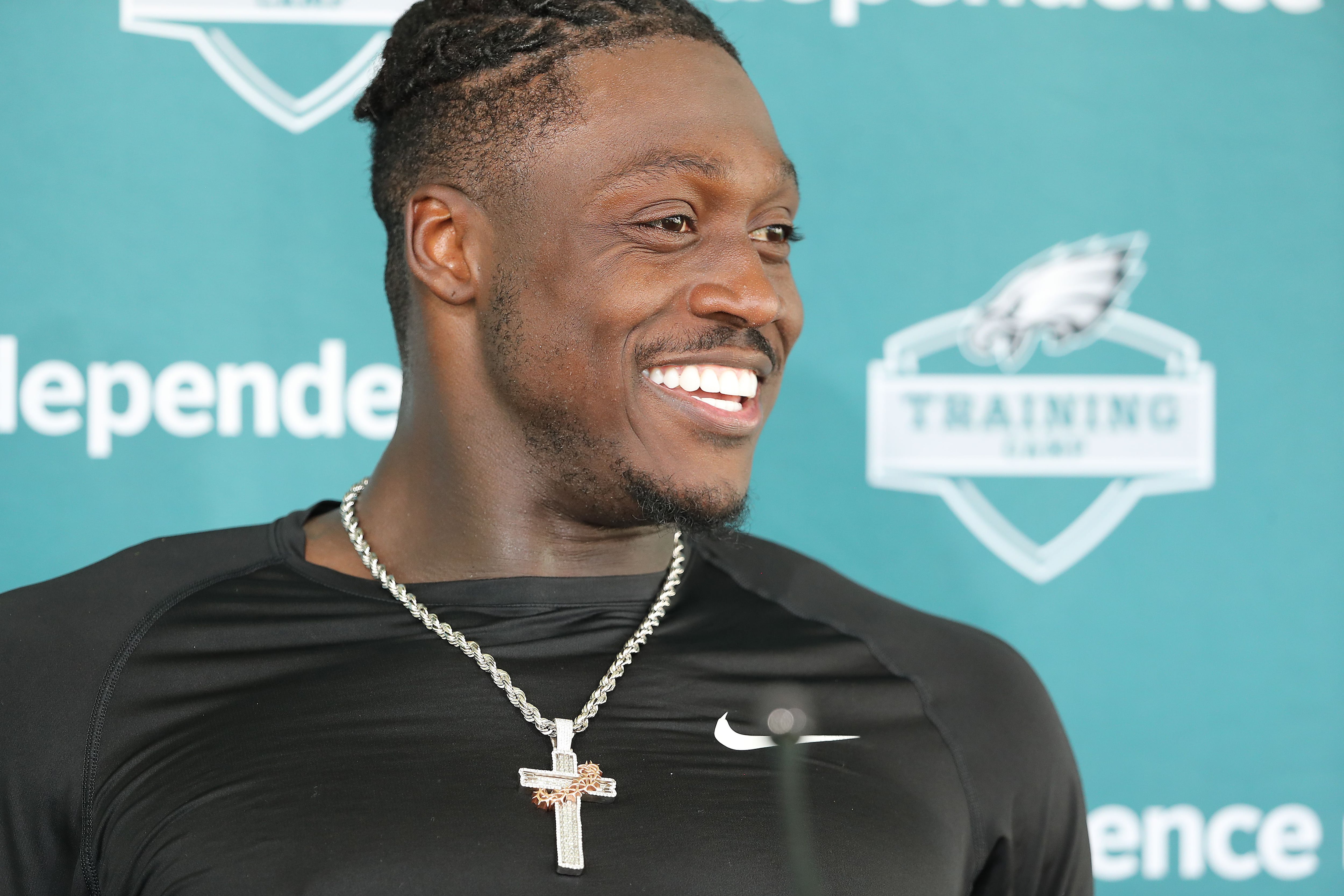 Eagles training camp: A.J. Brown feels the love immediately – The Morning  Call