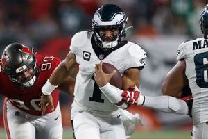 Jalen Hurts Leads Eagles To 25-11 Win Over Baker Mayfield's Buccaneers In  Clash Of Former Sooners Quarterbacks