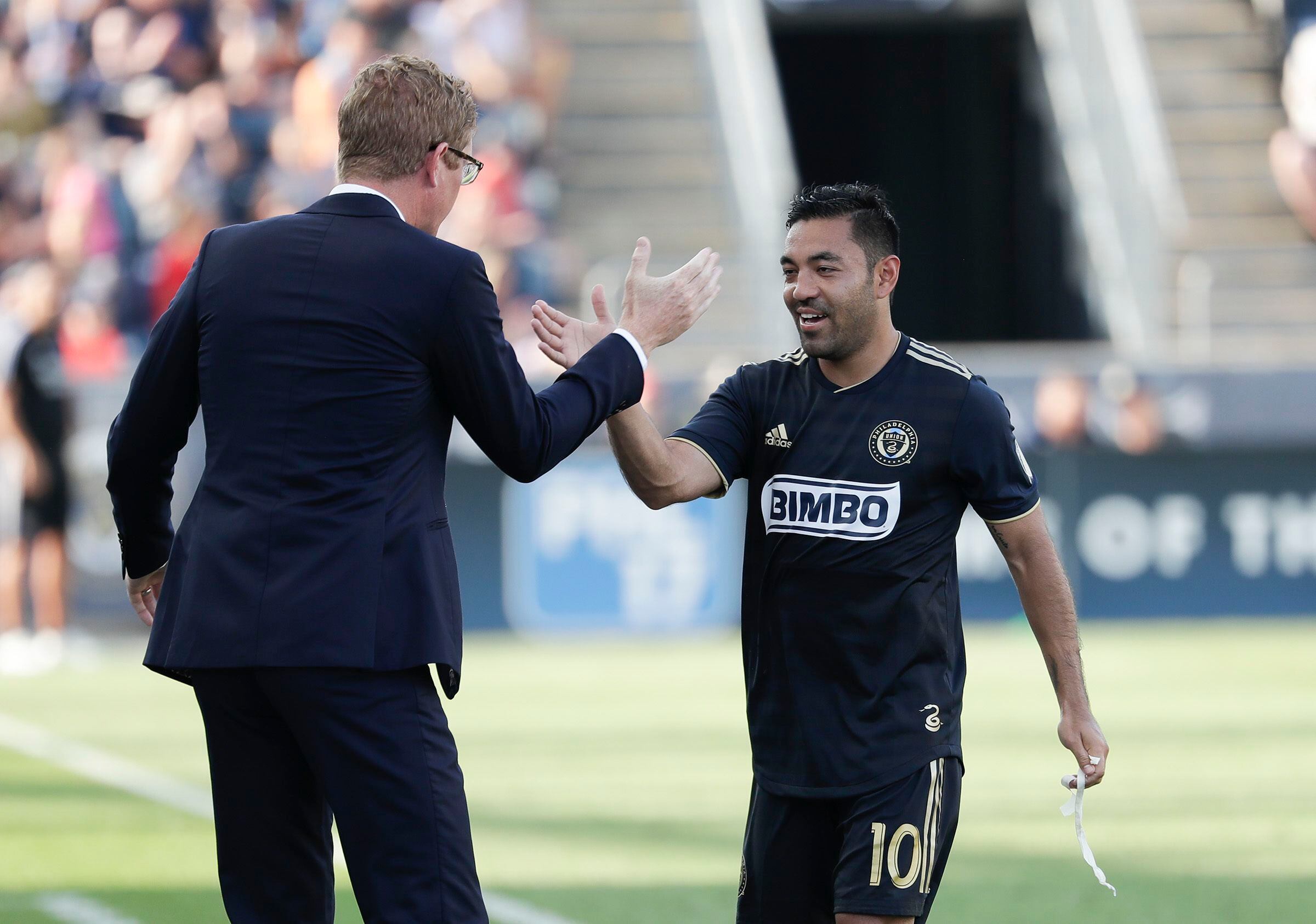 Marco Fabián's goal gives Union 4-3 win over New York Red Bulls