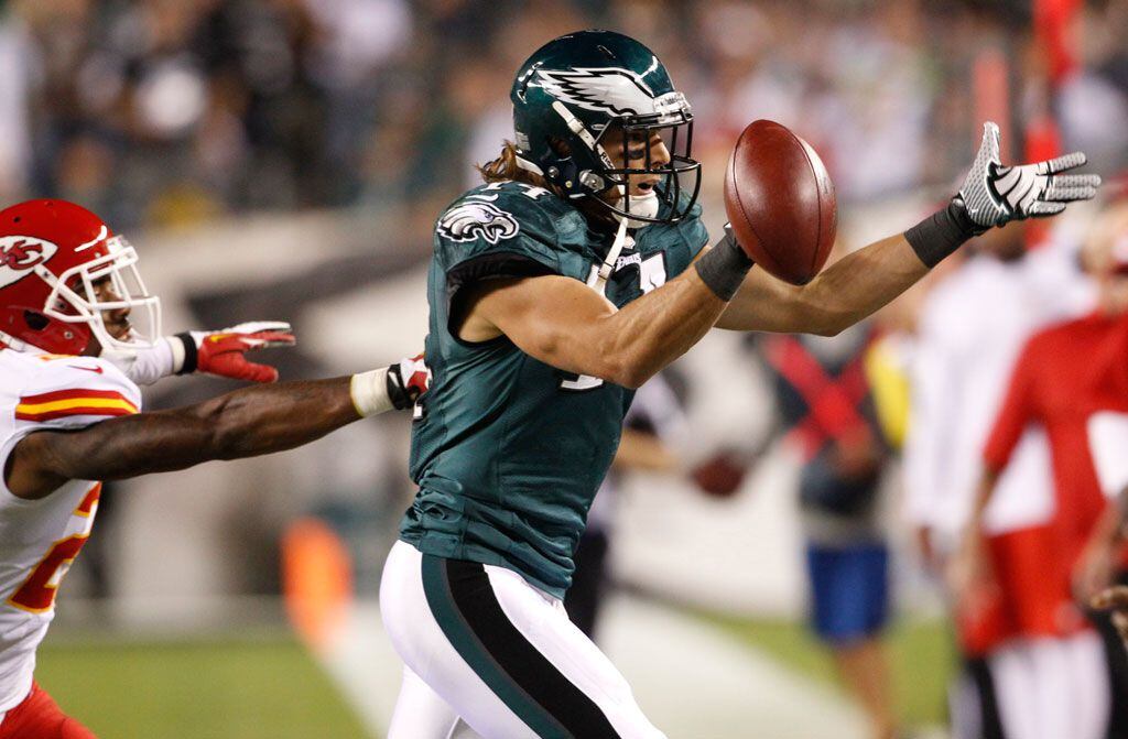 Donovan McNabb's Jersey Retired at Halftime of Eagles vs. Chiefs