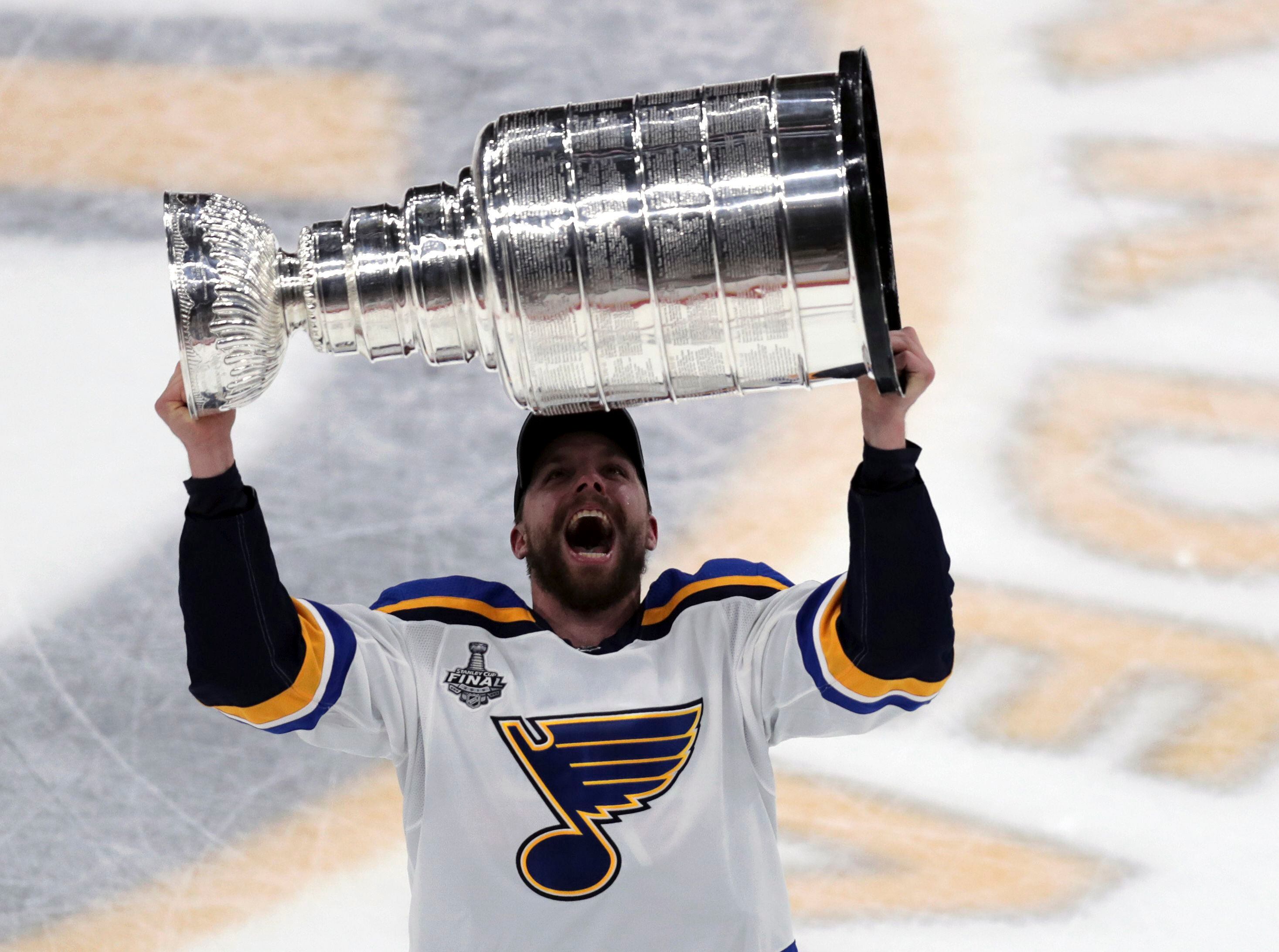 St. Louis Blues beat Boston Bruins, 4-1, to win first Stanley Cup