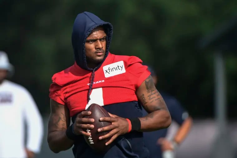 Philadelpha Eagles Should Steer Clear of Houston Texans QB Deshaun