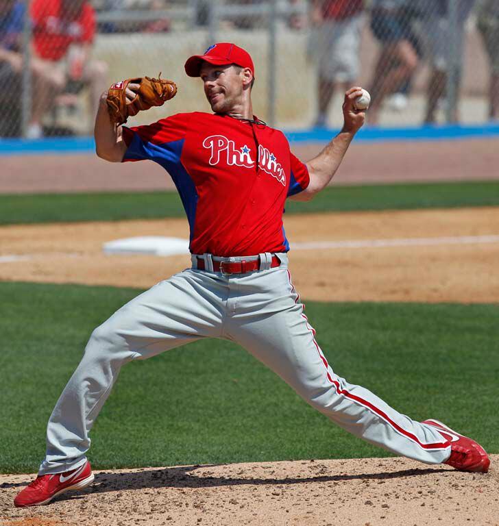 Shane Victorino injured in outfield collision with Raul Ibanez