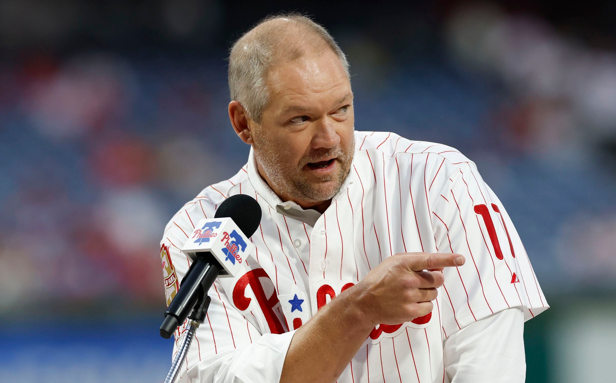 Lieberthal thanks many in Phillies Wall of Fame induction