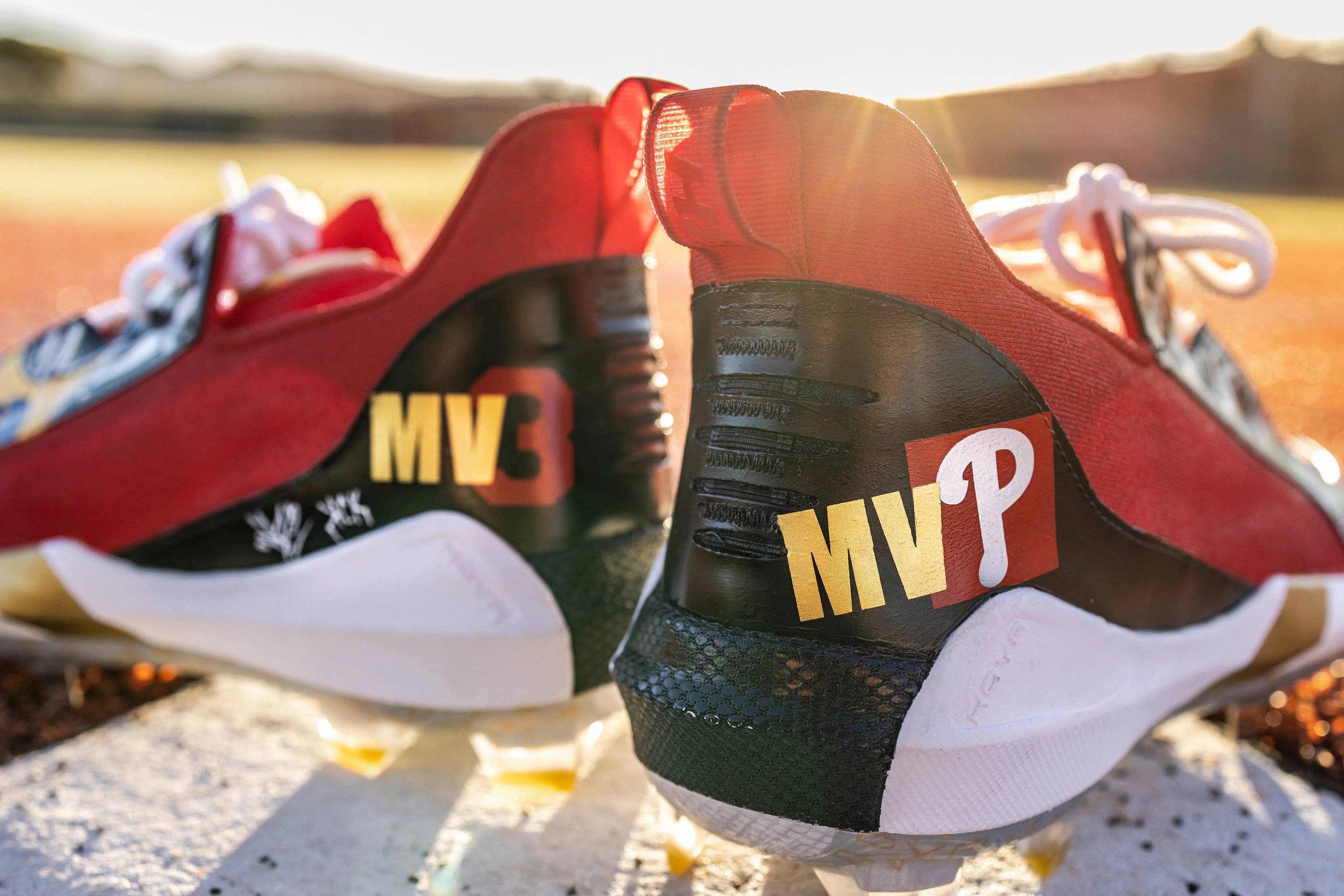 Bryce Harper thanked by Camden youth baseball players with custom MVP cleats