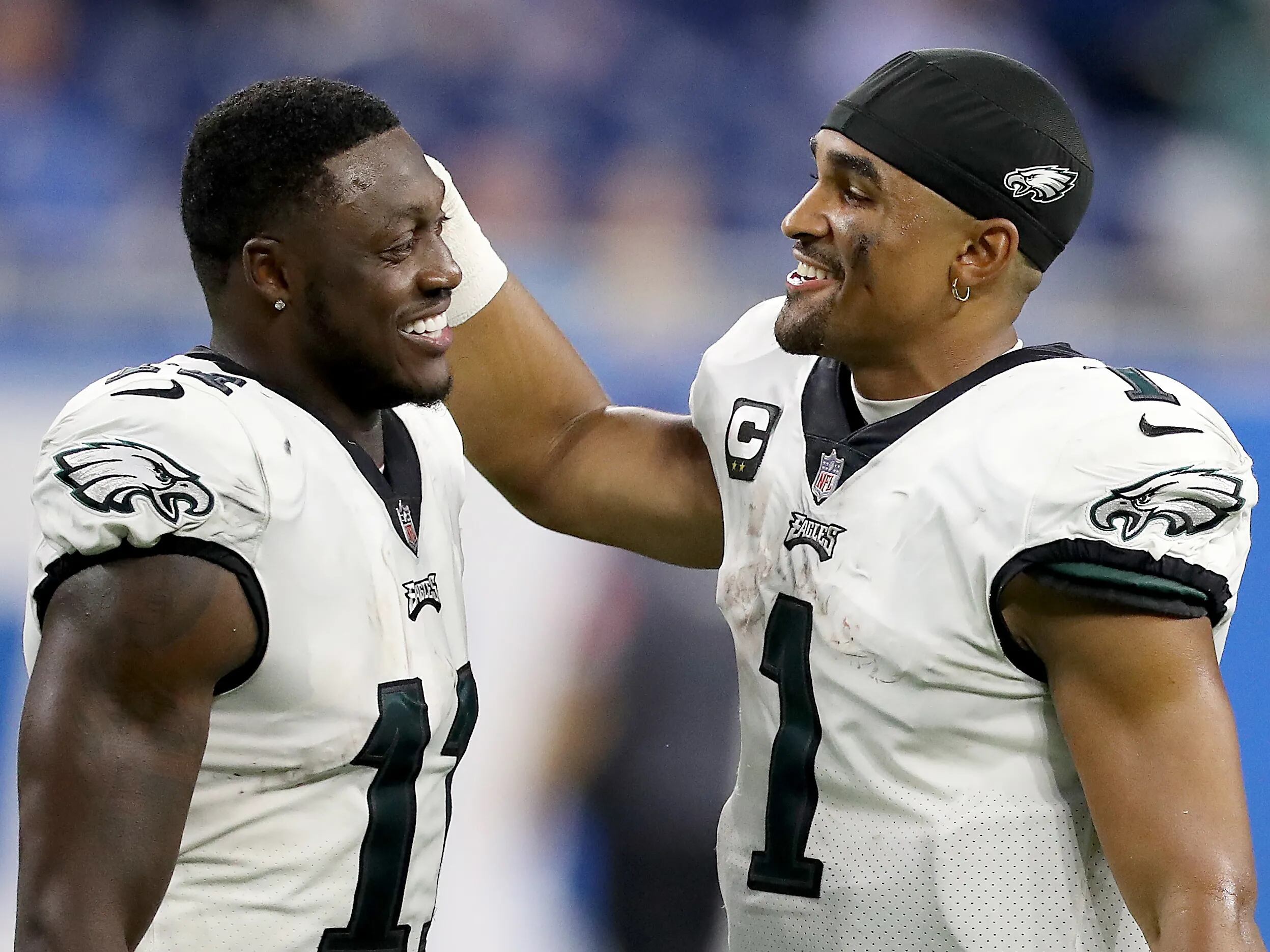Eagles soar over Vikings, 24-7, in Monday night bout at The Linc