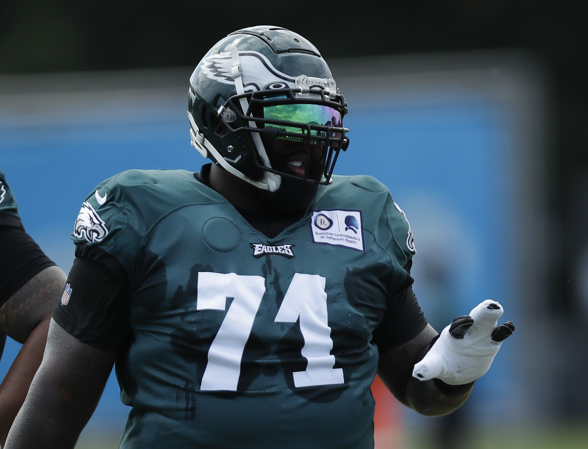 Eagles predictably sticking with Jason Peters at left tackle – NBC